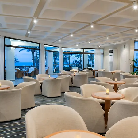 康斯坦丁诺雅典娜海滩酒店 4*